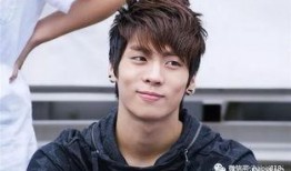 韩国娱乐圈爆料李栋旭,李栋旭疑涉绯闻，真相究竟如何？