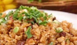 爆料牛肉炒饭视频,口感与营养并存，烹饪技巧大公开！