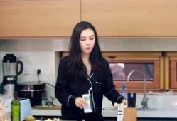 娱乐吃瓜侃不停,吃瓜群众侃不停，揭秘明星幕后故事